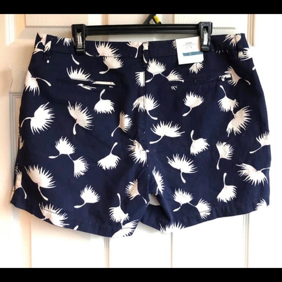 Old Navy NWT summer print shorts 12 - Picture 2 of 2